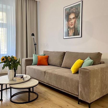 Luna Apartments Jelenia Gora Bagian luar foto