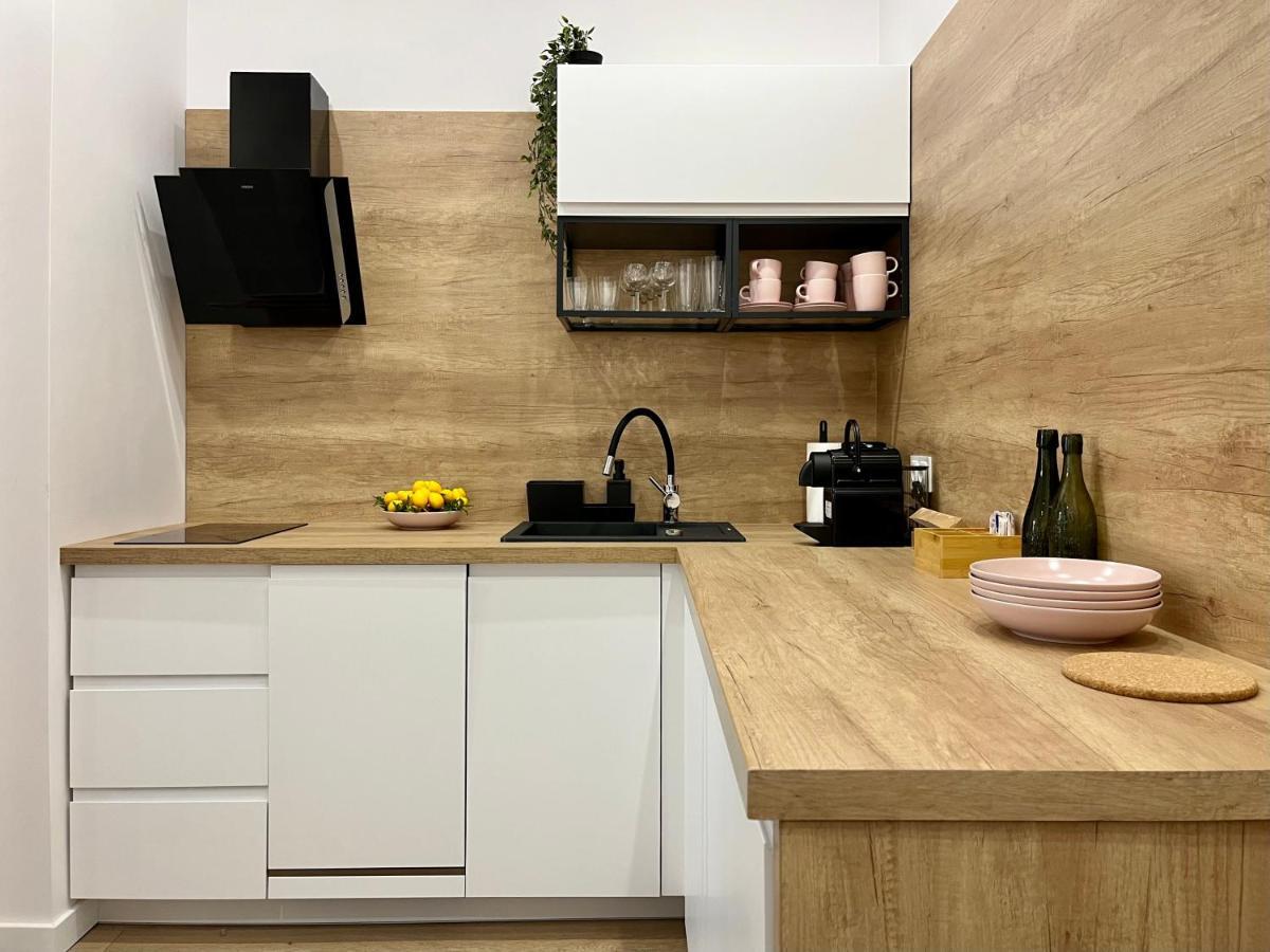 Luna Apartments Jelenia Gora Bagian luar foto