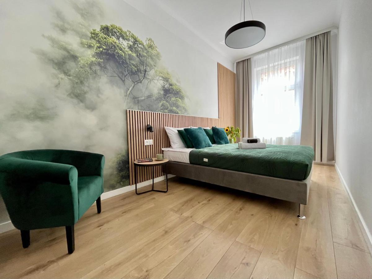Luna Apartments Jelenia Gora Bagian luar foto