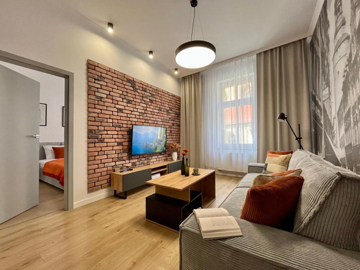 Luna Apartments Jelenia Gora Bagian luar foto