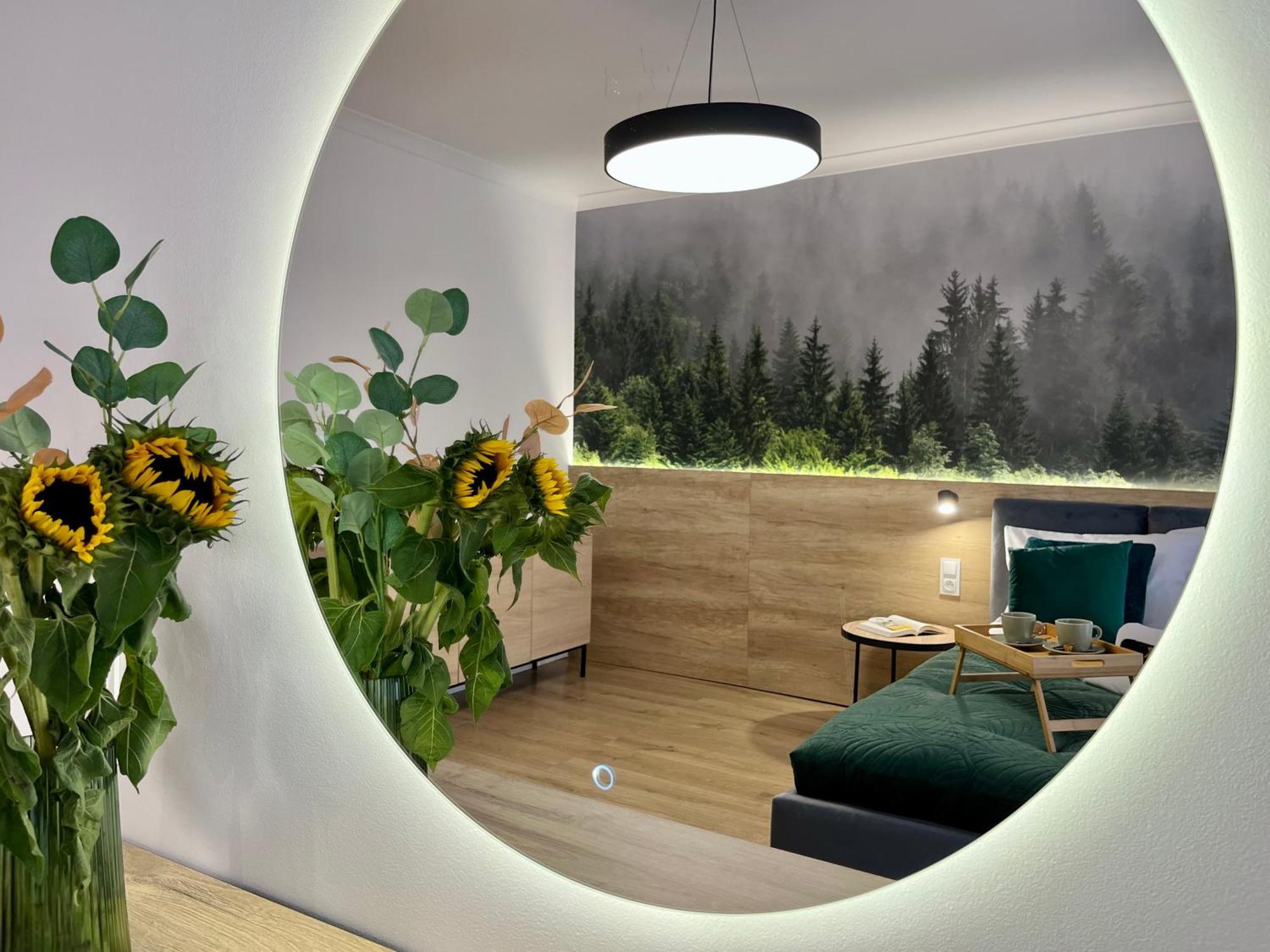 Luna Apartments Jelenia Gora Bagian luar foto