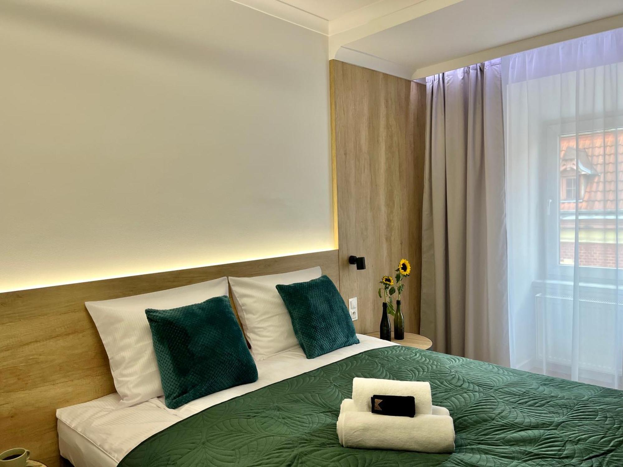 Luna Apartments Jelenia Gora Bagian luar foto