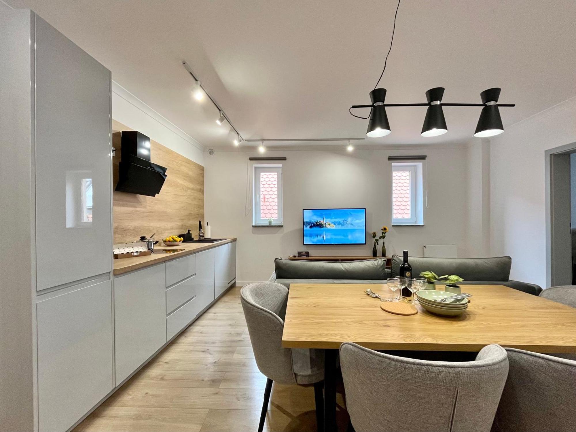 Luna Apartments Jelenia Gora Bagian luar foto