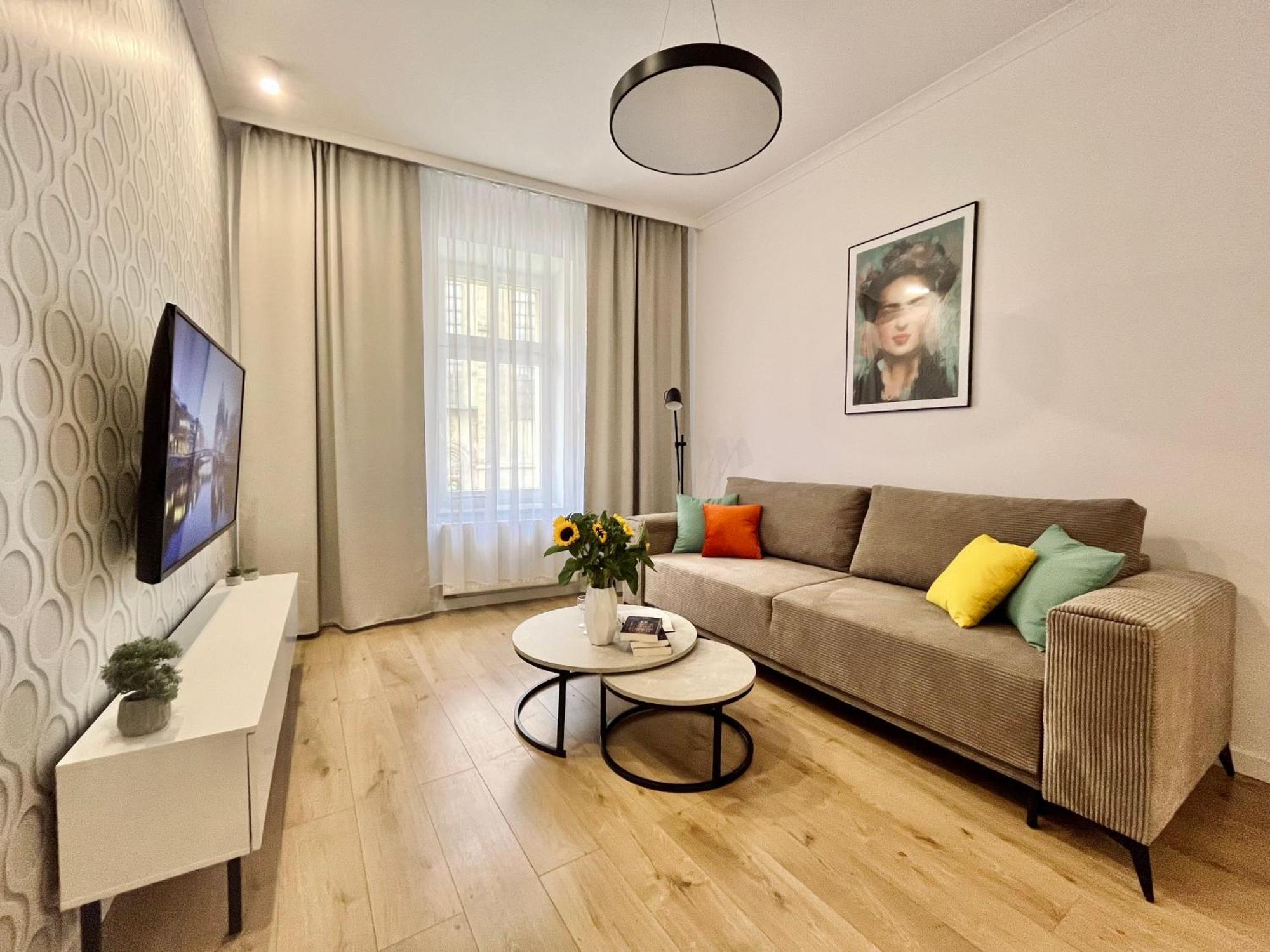 Luna Apartments Jelenia Gora Bagian luar foto